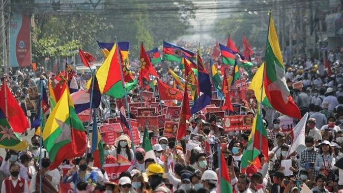 Myanmar&#039;da darbe karşıtı protestolar ve genel grev devam ediyor