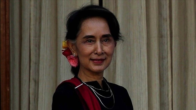 Myanmar&#039;daki darbenin hedefindeki Suu Çii 2 hafta daha gözaltında kalacak