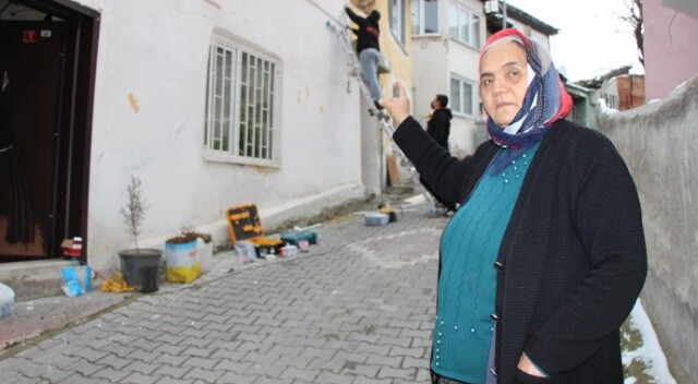 Yaşlı kadın, kredi çekip sokağa güvenlik kamerası taktırdı