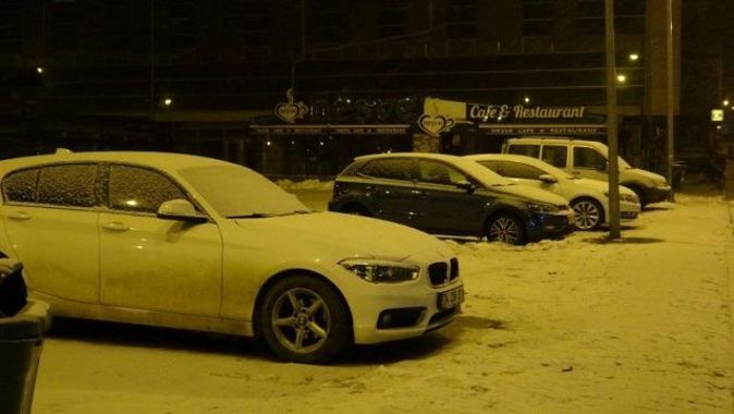 Ardahan&#039;da kar yağışı başladı