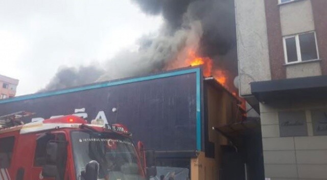 Ataşehir&#039;de mobilya fabrikasında yangın