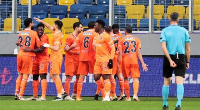 Başakşehir&#039;de 10 maçlık galibiyet hasreti son buldu