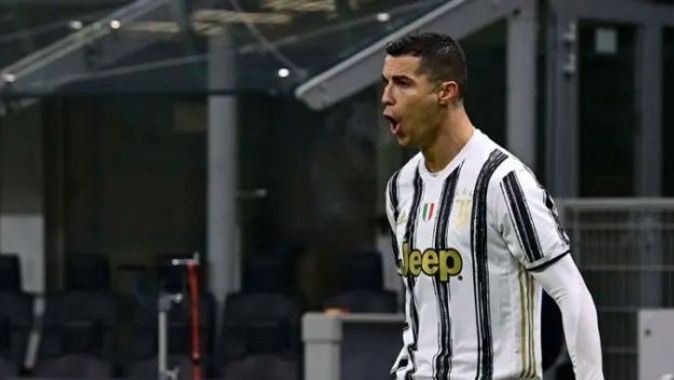 Cristiano Ronaldo, İtalya&#039;da sezonun en iyi futbolcusu seçildi