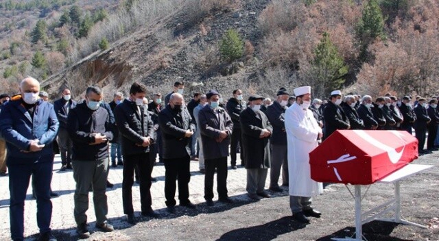 Cumhuriyet Savcısı Salkım’ın cenazesi köyünde toprağa verildi