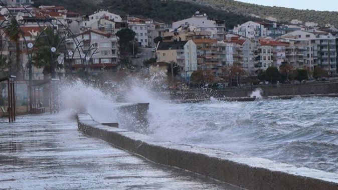 Ege Denizi&#039;nde kuvvetli fırtına bekleniyor