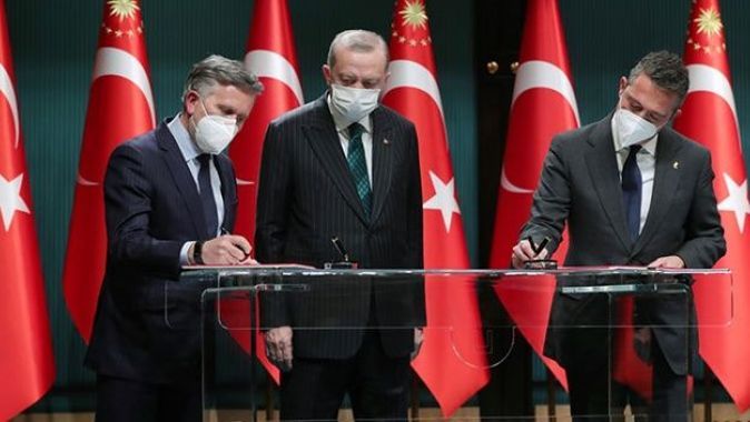 Erdoğan: En büyük batarya üretim merkezi Türkiye olacak
