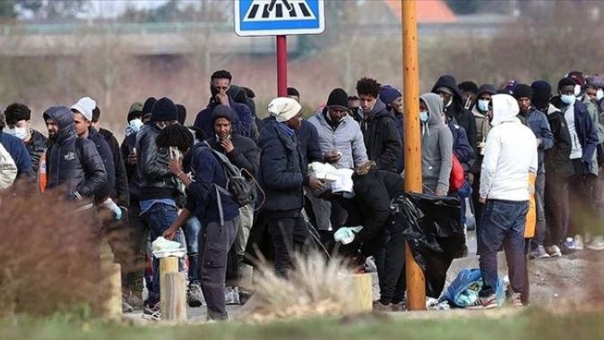 Fransa&#039;nın &#039;istemediği&#039; düzensiz göçmenler yaşam mücadelesi veriyor