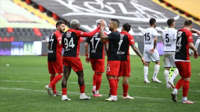 Gaziantep, Süper Lig&#039;de üst sıralardan kopmak istemiyor
