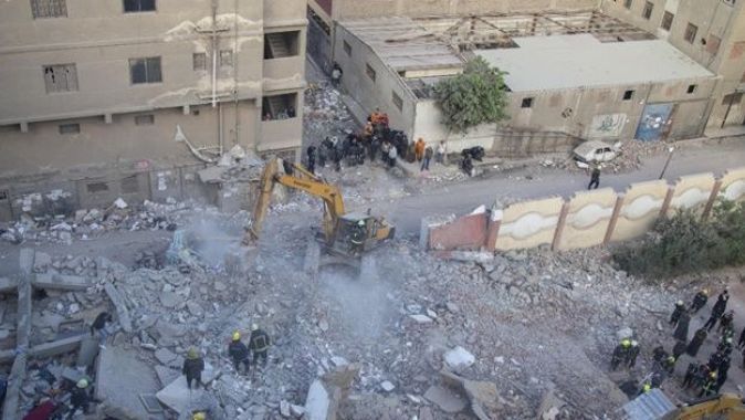 Kahire’de çöken binada ölü sayısı 18’e yükseldi