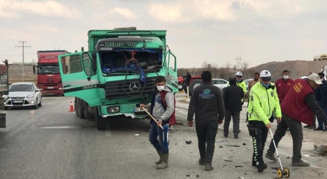 Konya’da tanker ile kamyon çarpıştı
