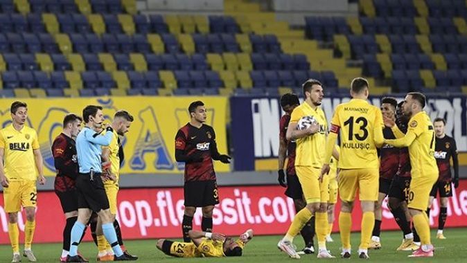 Lider Galatasaray, MKE Ankaragücü deplasmanında 2-1 kaybetti