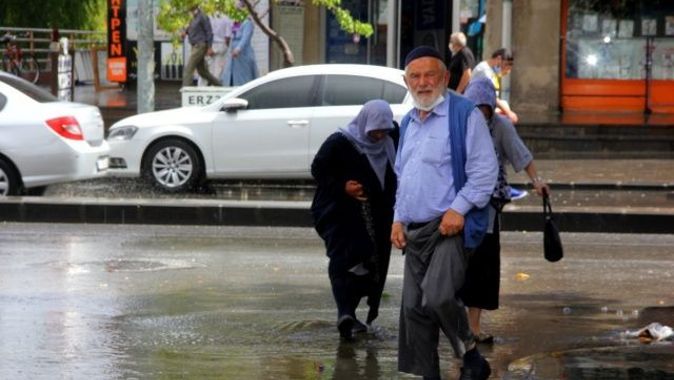 Marmara&#039;nın doğu ve güneyi ile Ege&#039;nin batısı için kuvvetli yağış uyarısı