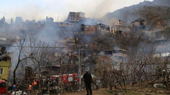 O köy daha önce de yanmış... 24 yılda 3 büyük yangın
