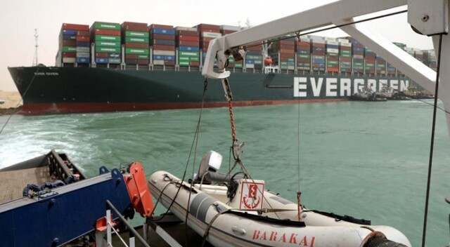 Süveyş Kanalı&#039;nı tıkayan dev geminin sahibi Japon şirketten özür