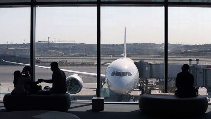 Türkiye havalimanlarında şubatta yaklaşık 5,4 milyon yolcuya hizmet verildi