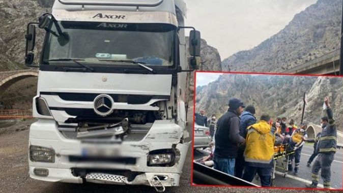 Adana&#039;da tır otomobile çarptı: 1 ölü 4 yaralı