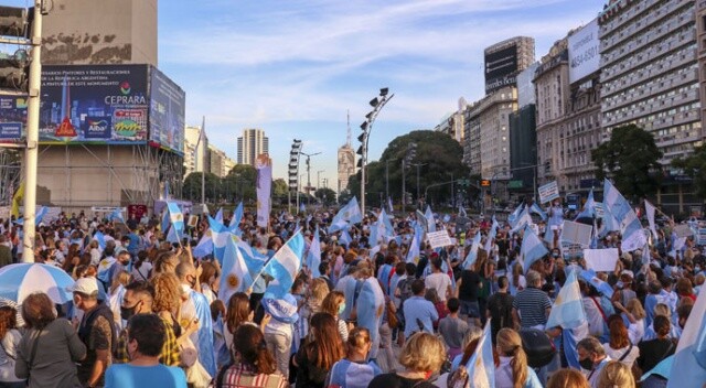 Arjantin&#039;de &#039;yüz yüze eğitim&#039; protestosu
