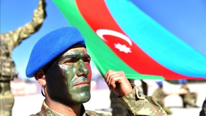 Azerbaycan ordusu askerleri Isparta&#039;da komando eğitimi aldı