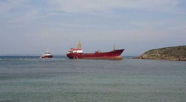 Çanakkale&#039;de karaya oturan gemi kurtarıldı
