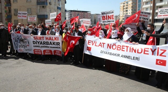 Diyarbakır anneleri ve Siirt&#039;ten gelen STK&#039;lardan &quot;Teröre Lanet&quot; yürüyüşü