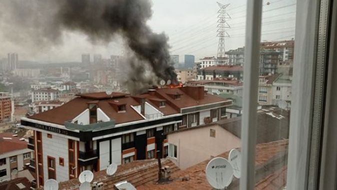 Eyüpsultan&#039;da korkutan çatı yangını