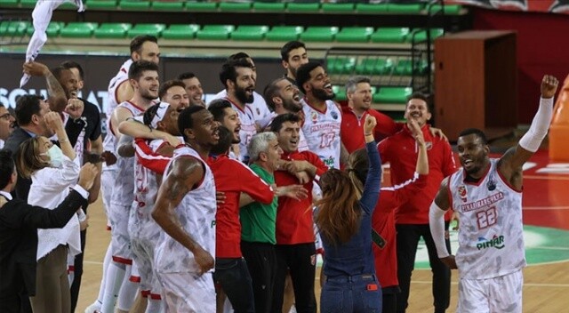 FIBA Şampiyonlar Ligi&#039;nde 8&#039;li finale çıkan 7. takım Pınar Karşıyaka oldu