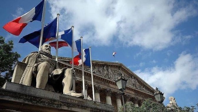 Fransa&#039;da hükümet yeni terörle mücadele yasasını bakanlar kuruluna sunuyor