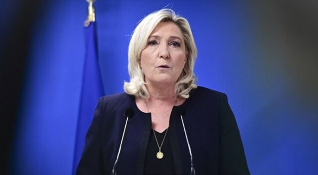 Irkçı lider Le Pen cumhurbaşkanı adayı oldu