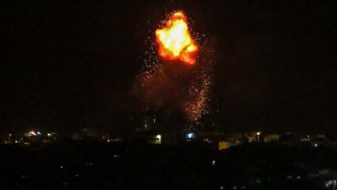 İşgalci İsrail yine Gazze&#039;yi vurdu