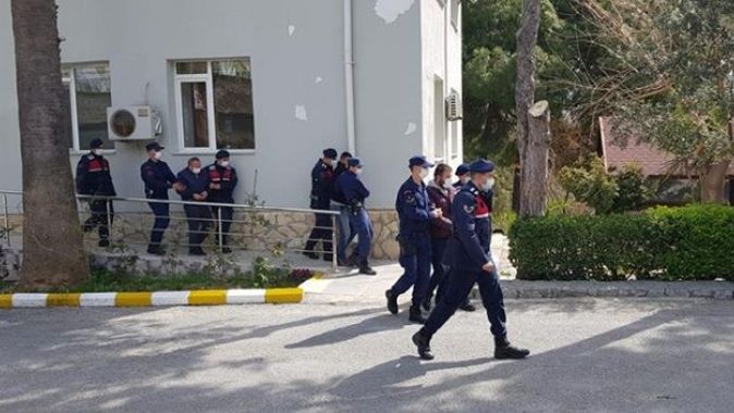 İzmir&#039;de kaçak göçmen operasyonunda 3 tutuklama
