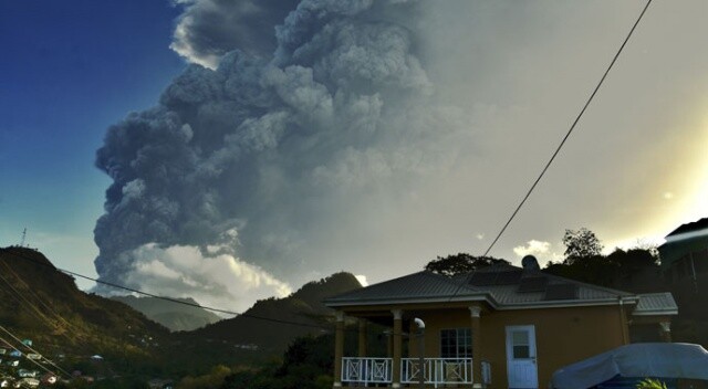 Karayipler&#039;de yanardağ patlaması: İnsani kriz aylar sürebilir