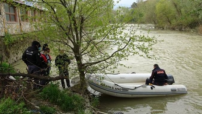 Kendisinden haber alınamayan yaşlı adam Sakarya Nehrinde ölü bulundu