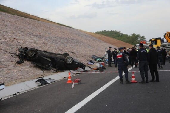 Kuzey Marmara Otoyolu’ndaki feci kazada ölenlerin kimlikleri belli oldu