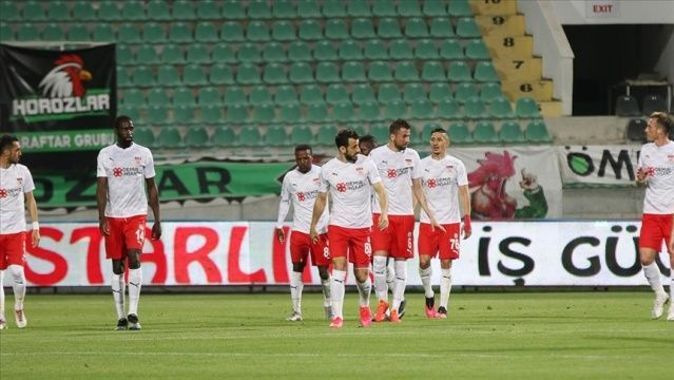 Ligin en fazla berabere kalan takımı Sivasspor&#039;un yenilmezlik serisi 14 maça çıktı