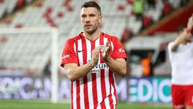 Podolski&#039;den &#039;Avrupa Süper Ligi&#039; kararına tepki