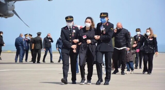 Şehit pilot Yüzbaşı Gençcelep&#039;in naaşı Trabzon&#039;a getirildi