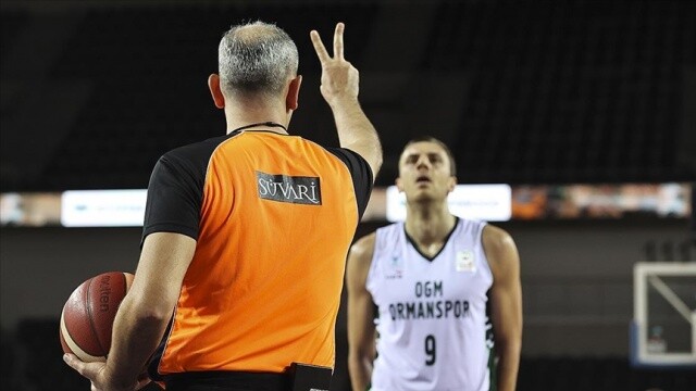 Türk hakemliğinin başarısı FIBA&#039;da örnek gösterildi
