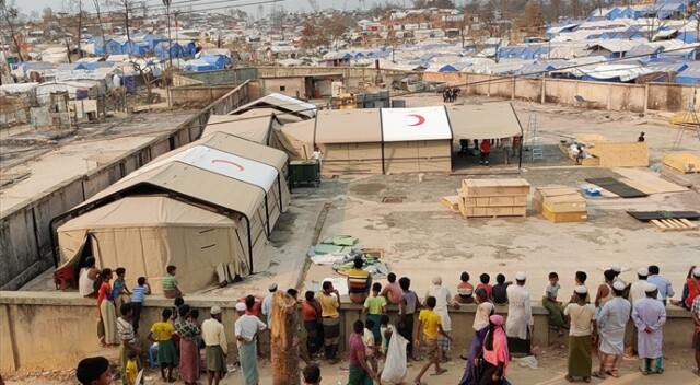 Türkiye, Bangladeş&#039;te mülteci kampındaki yangında tahrip olan sahra hastanesini yeniden inşa ediyor