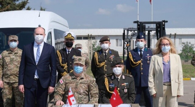 Türkiye, Gürcistan&#039;a askeri havaalanı için araç ve teçhizat hibe etti