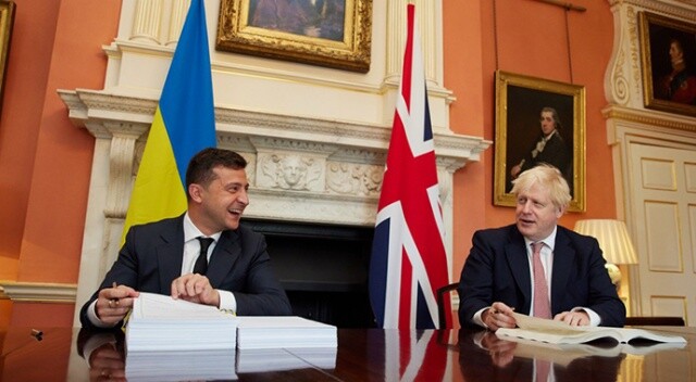 Zelenskiy, İngiltere Başbakanı Boris Johnson ile Rus askeri hareketliliğini görüştü