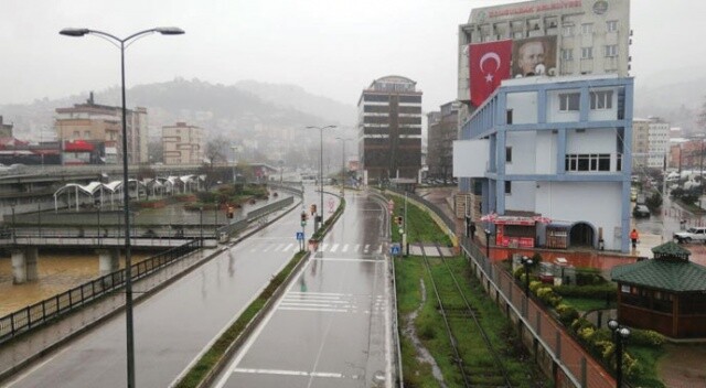 Zonguldak&#039;ta kısıtlama günü sokaklarda sessizlik