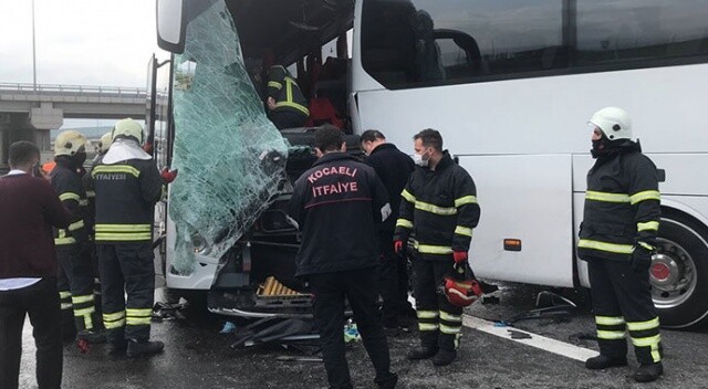 Anadolu Otoyolu&#039;nda iki yolcu otobüsü çarpıştı: 8 yaralı