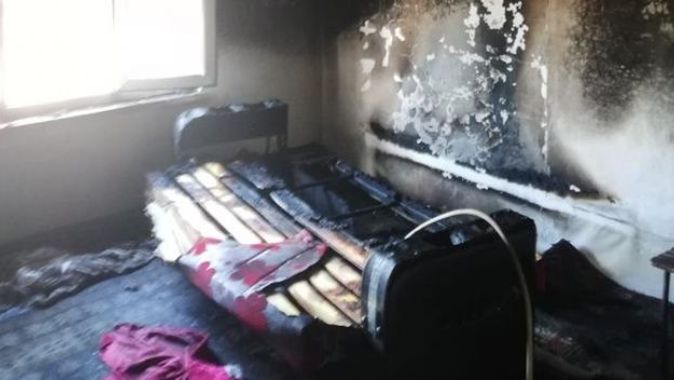Balıkesir&#039;de yangın dehşeti, yaşlı kadın can verdi