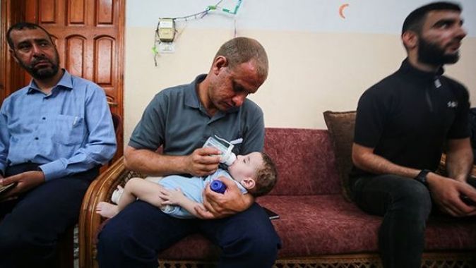 Eşi ve 4 çocuğunu kaybeden Gazzeli baba, Erdoğan&#039;dan yardım istedi