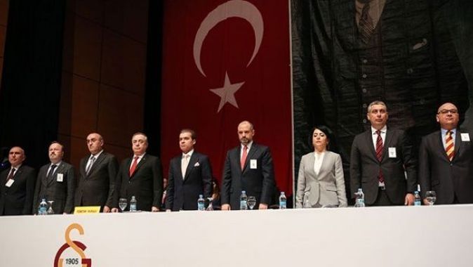 Galatasaray yönetiminde beklenmedik istifa