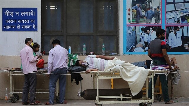 Hindistan&#039;da günlük koronavirüsten ölenlerin sayısı 4 binin üzerinde
