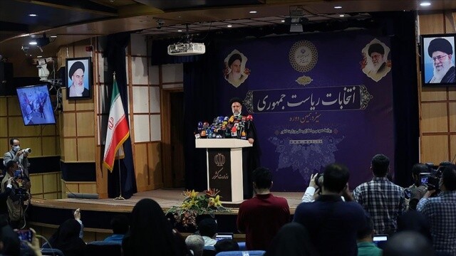 İran&#039;da cumhurbaşkanlığı seçimi için 7 kişi adaylık izni aldı