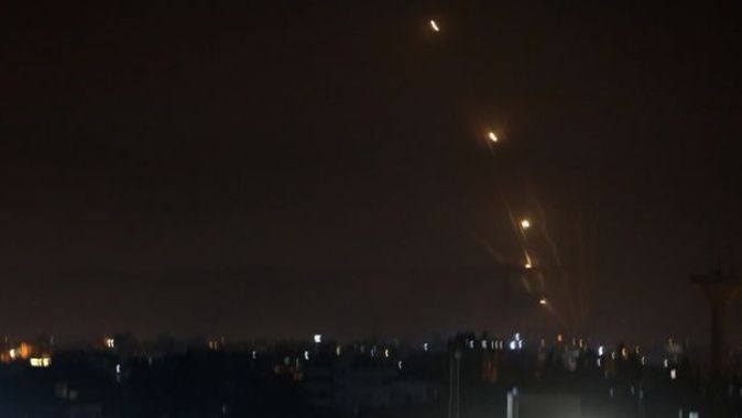 İsrail&#039;den Hamas&#039;ın üst düzey liderinin evine saldırı