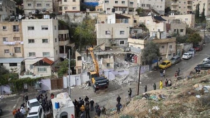 İsrail Filistinlilere ait çadır ve evleri yıkıyor