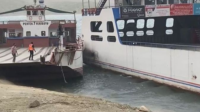 Keban Barajı Gölü&#039;nde faciadan dönüldü: İki feribot çarpıştı